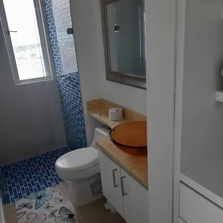 Apartamento Apartamento 2al-1 Frente A La Playa Con Aire Acondicionado Y Wifi